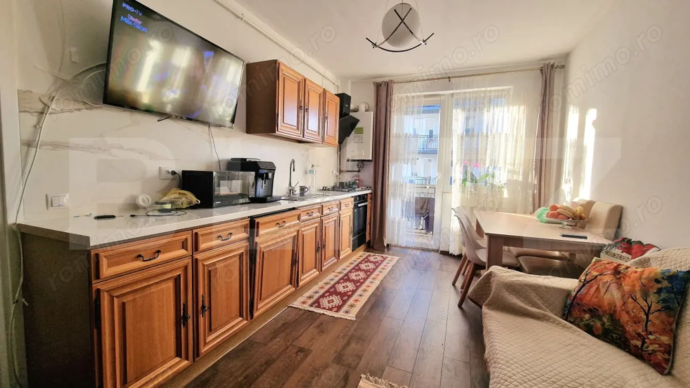 Apartament 2 camere, parcare, bloc cu lift, balcon, zona Urusagului