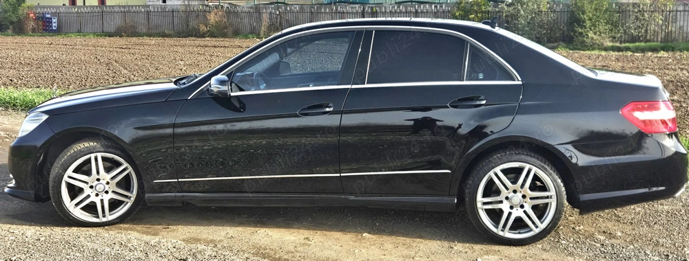 Vând mercedes E klass