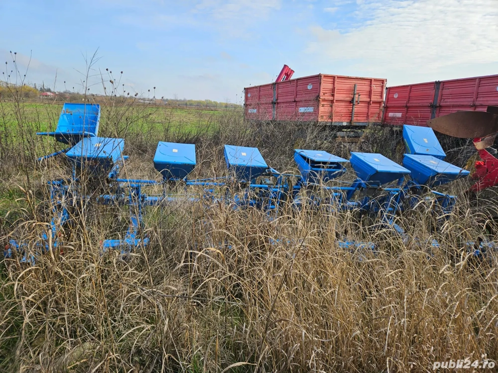 Cultivator agricol 8 rânduri