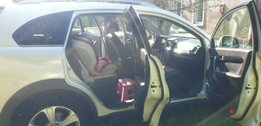 vând Chevrolet Captiva 