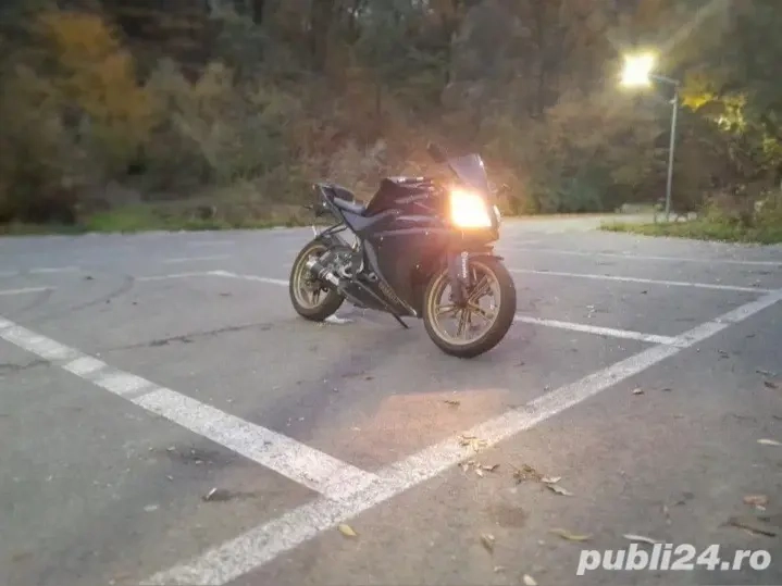 Yamaha YZF-R125-2012