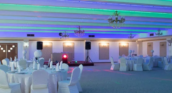 Spațiu Comercial tip Ballroom, 440 mp + 1000 mp parcare privata