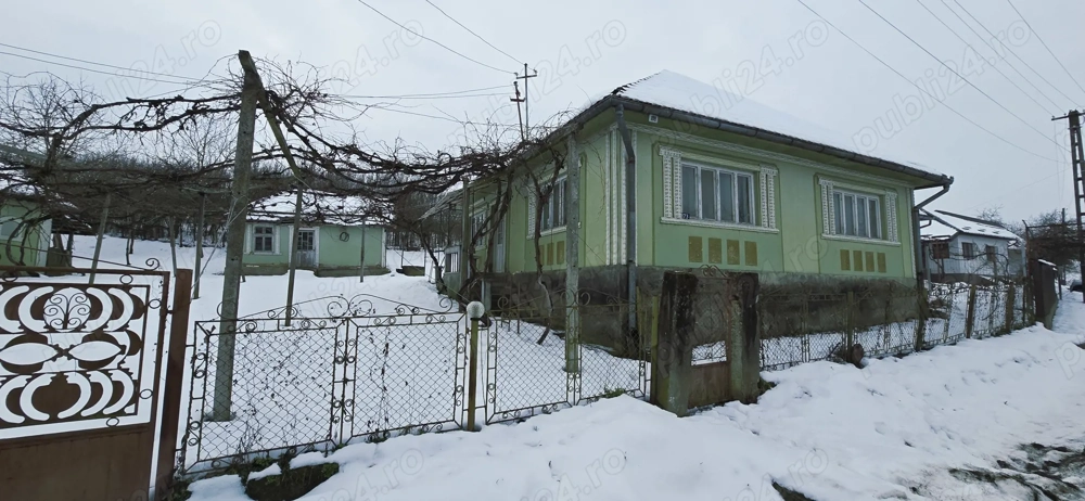 Casa cu Anexe, Gradina + 2Ha Terenuri