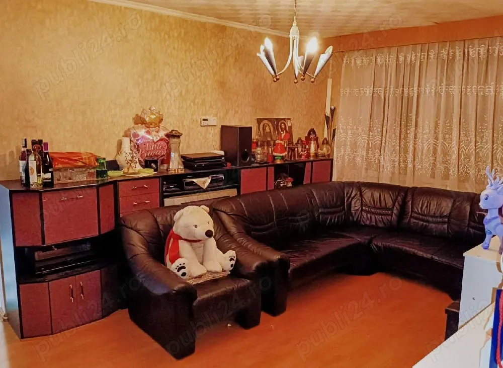 Propietar, vinde apt.spațios cu 3 cam.