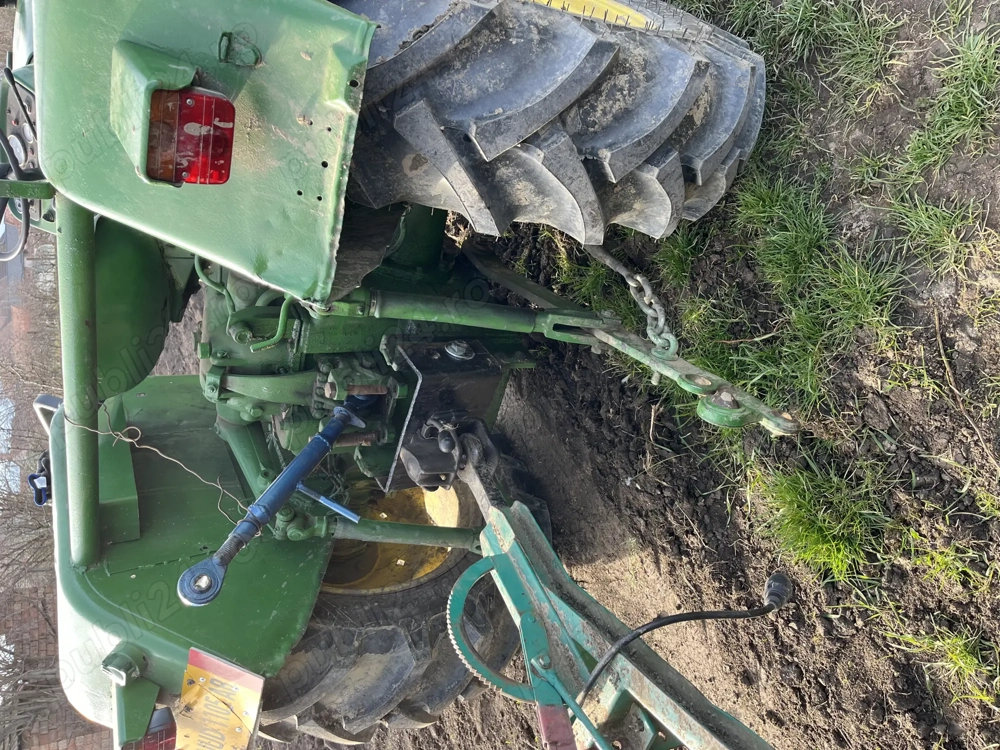  Ind tractor john deere în stare de fuctionare