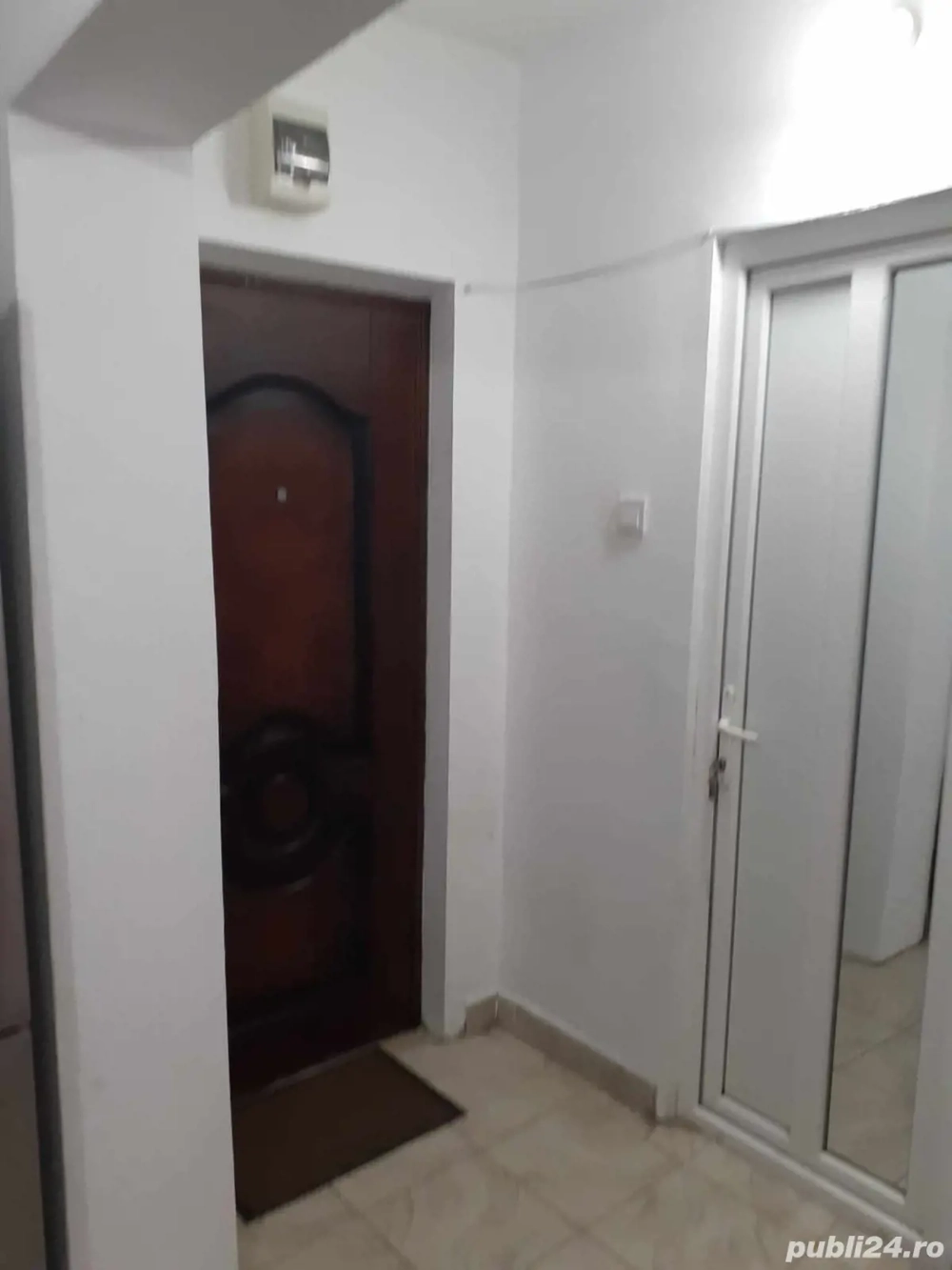 Garsoniera de vânzare . Confort 1 , 36,75 mp . Zona Constructorilor . 