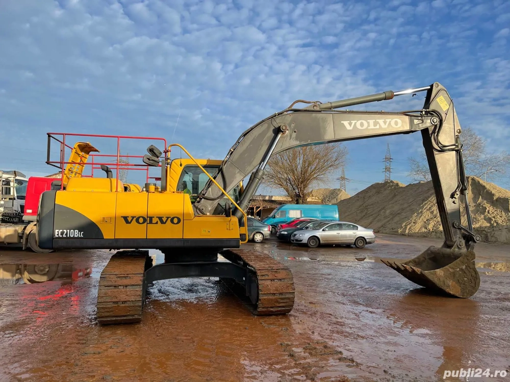 Închiriere Utilaje Construcții și Transport Basculabil