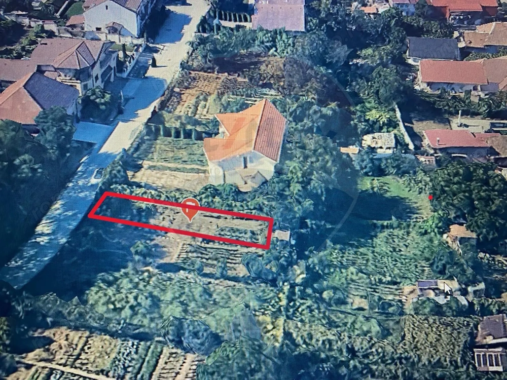 Teren de constructii intre case, in Medias cu utilitatile in apropiere