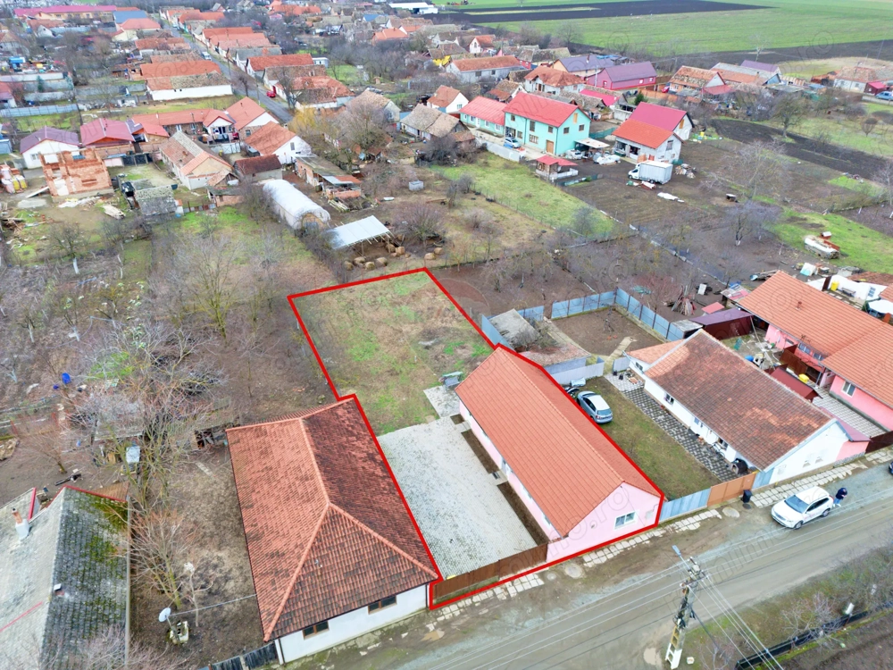 Casă cu 3 camere de vânzare în Pecica