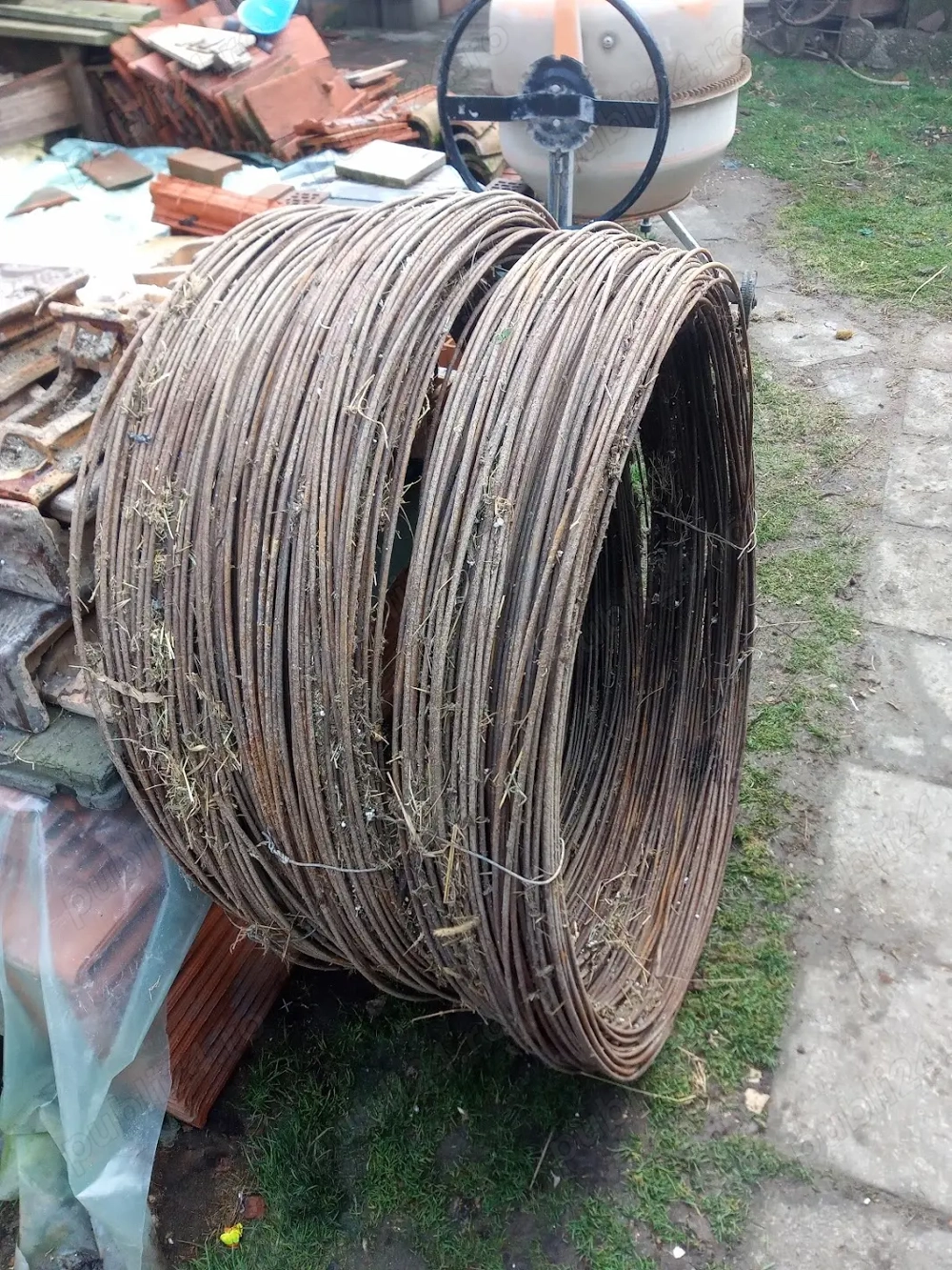 Vand Fier rotund la colac , grosime 6 mm.