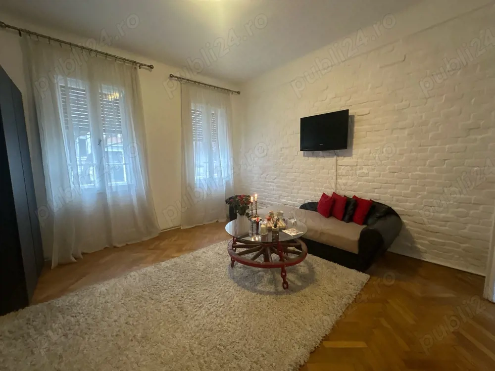 Apartament la casa 2 camere Zona Balcescu - spatios si renovat 