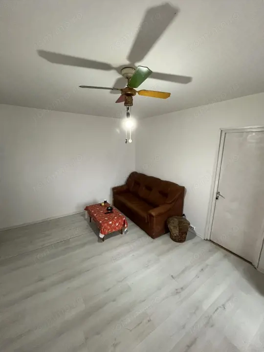 Apartament 2 camere, 40 mp, zona Piața Aurora Vest