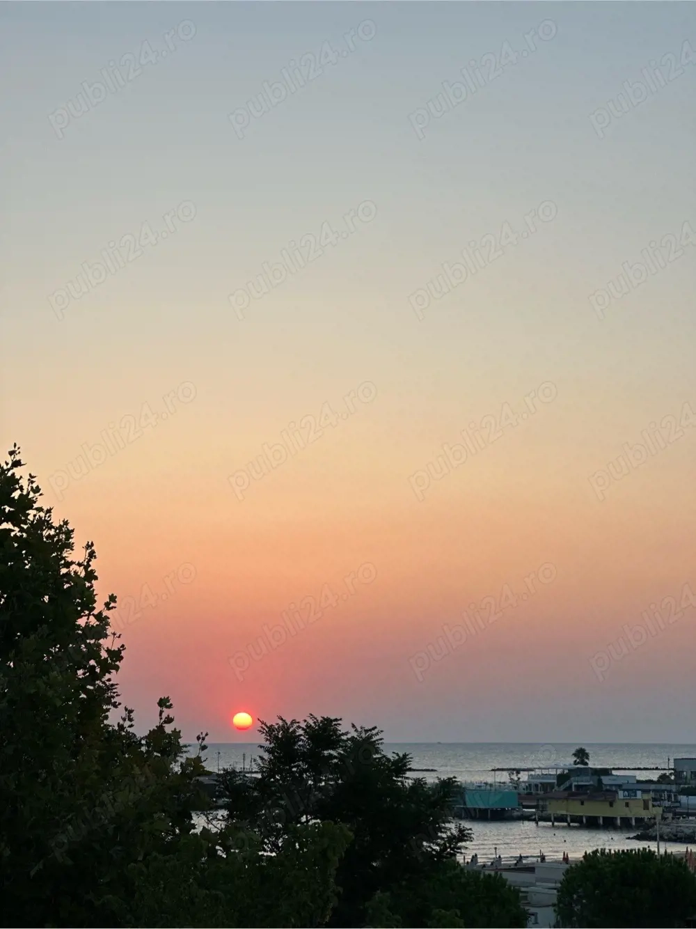 Hotel de pe Riviera Adriatica cauta ospatari 