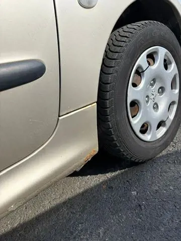 Peugeot 206 An 2007 179000 km Motor 1.4 benzină Ac funcțional