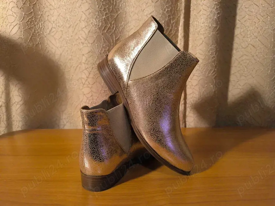 Ghete dama Bobbies aurii marime 37