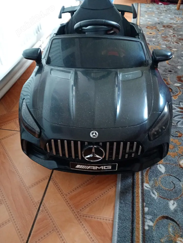 masinuta cu telecomanda 