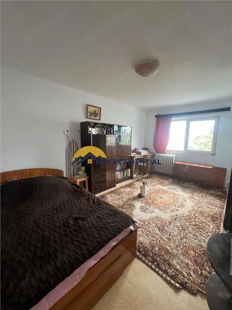 Beceni-Huedin, apartament 2 camere, decomandat, cf1