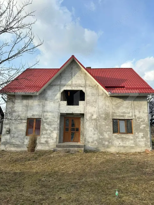 Casa 5 camere, 10 ari - Josenii Bargaului