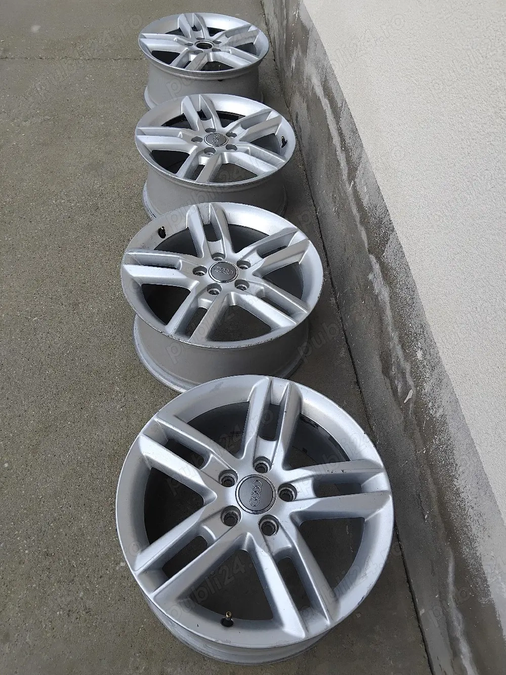 Vinzari accesori auto