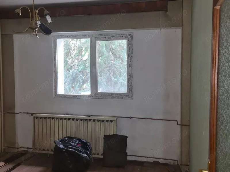Aviatiei, sos. Pipera.Apartament 4 camere,decom.sup.90mp.