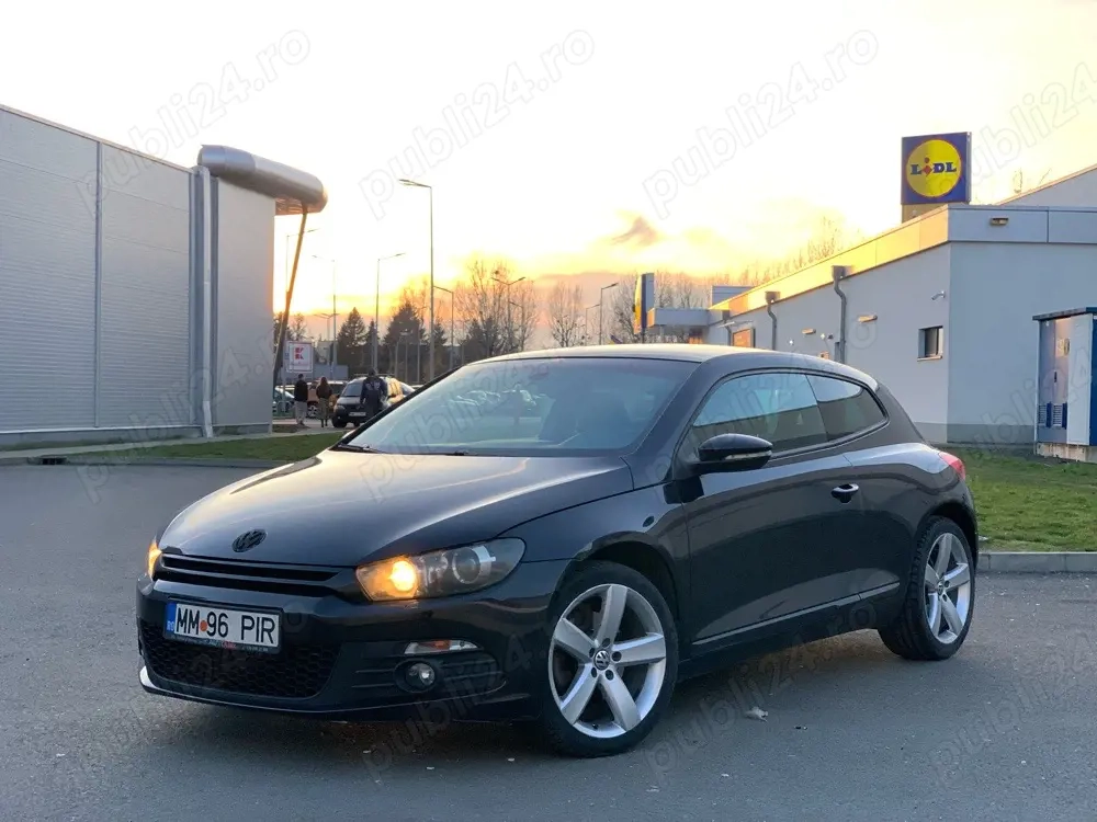 vând volkswagen scirocco 