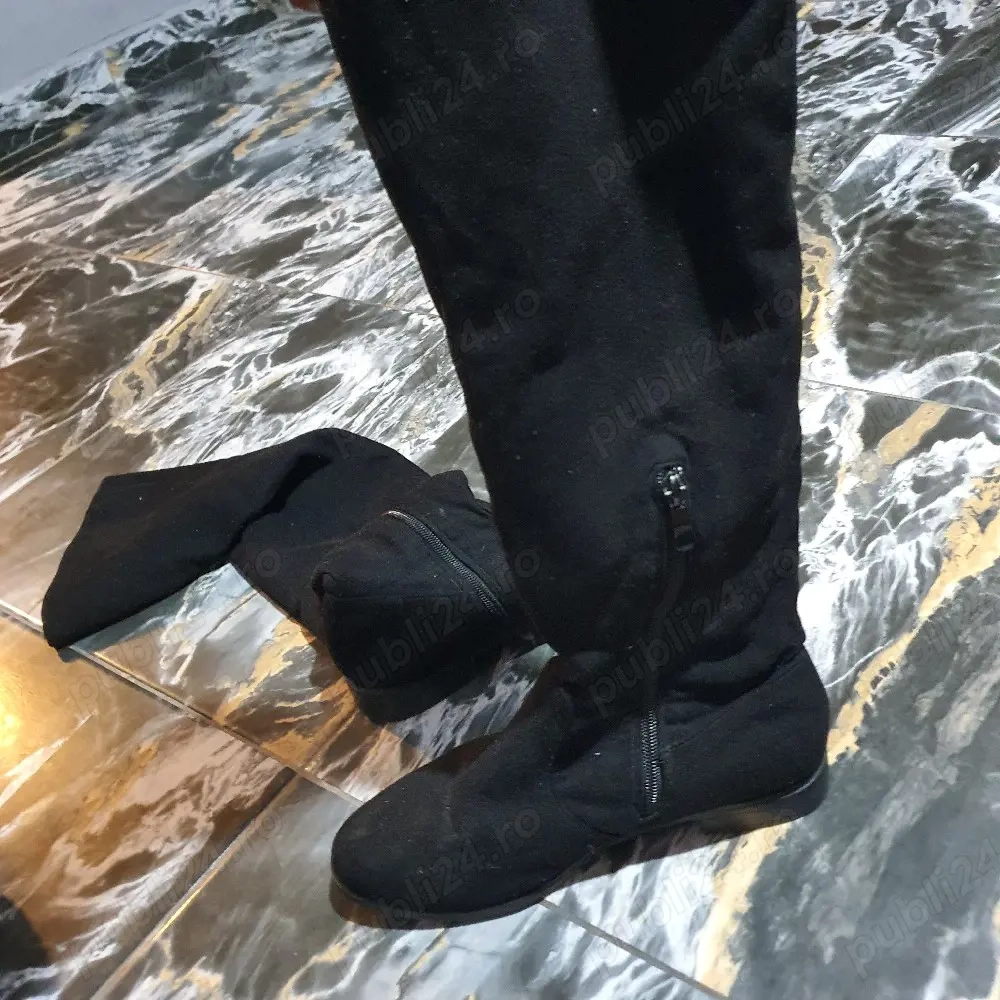 Cizme  inalte de piele intoarsa