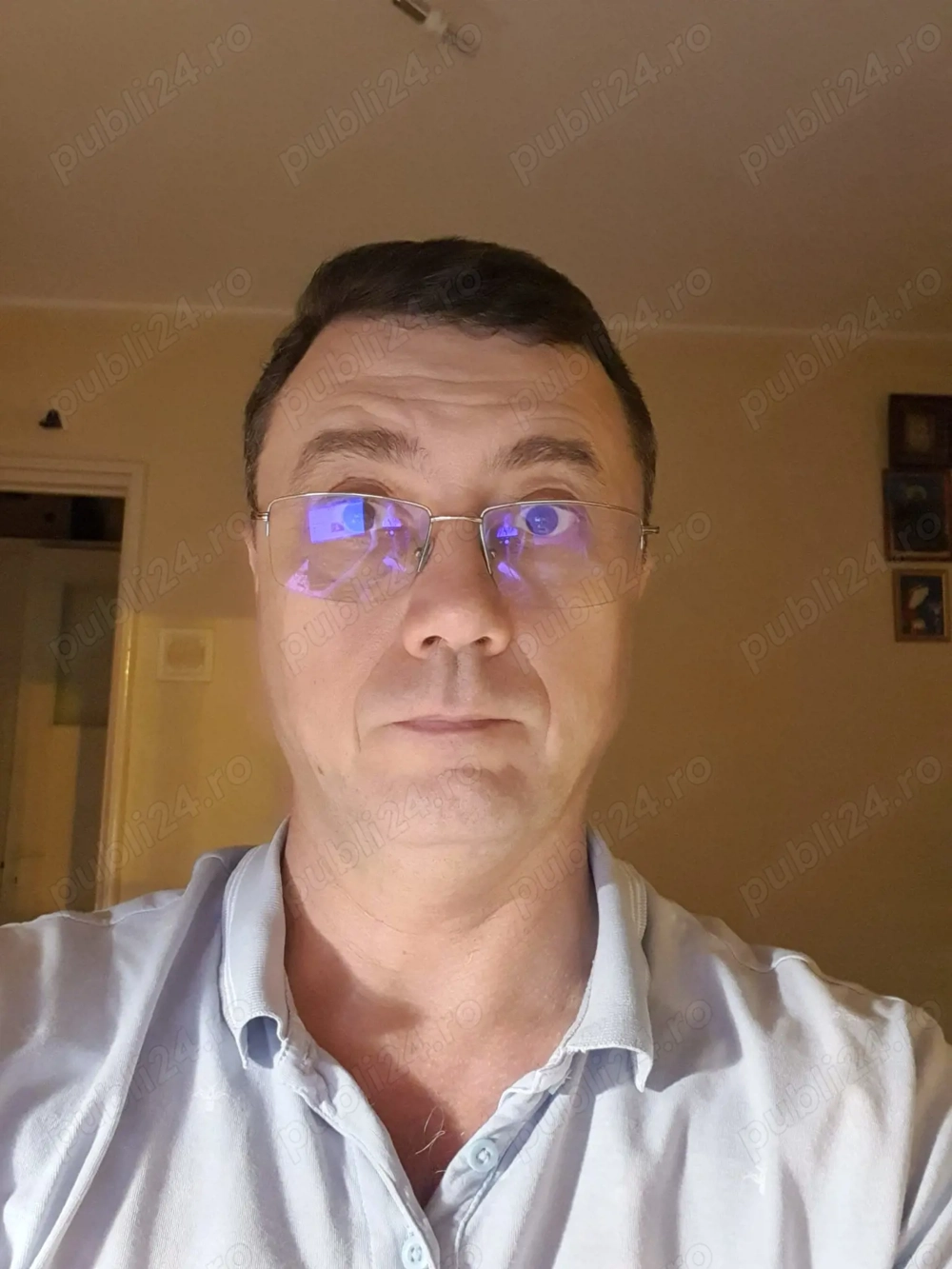 Caut loc de munca serios, la birou si pe teren.