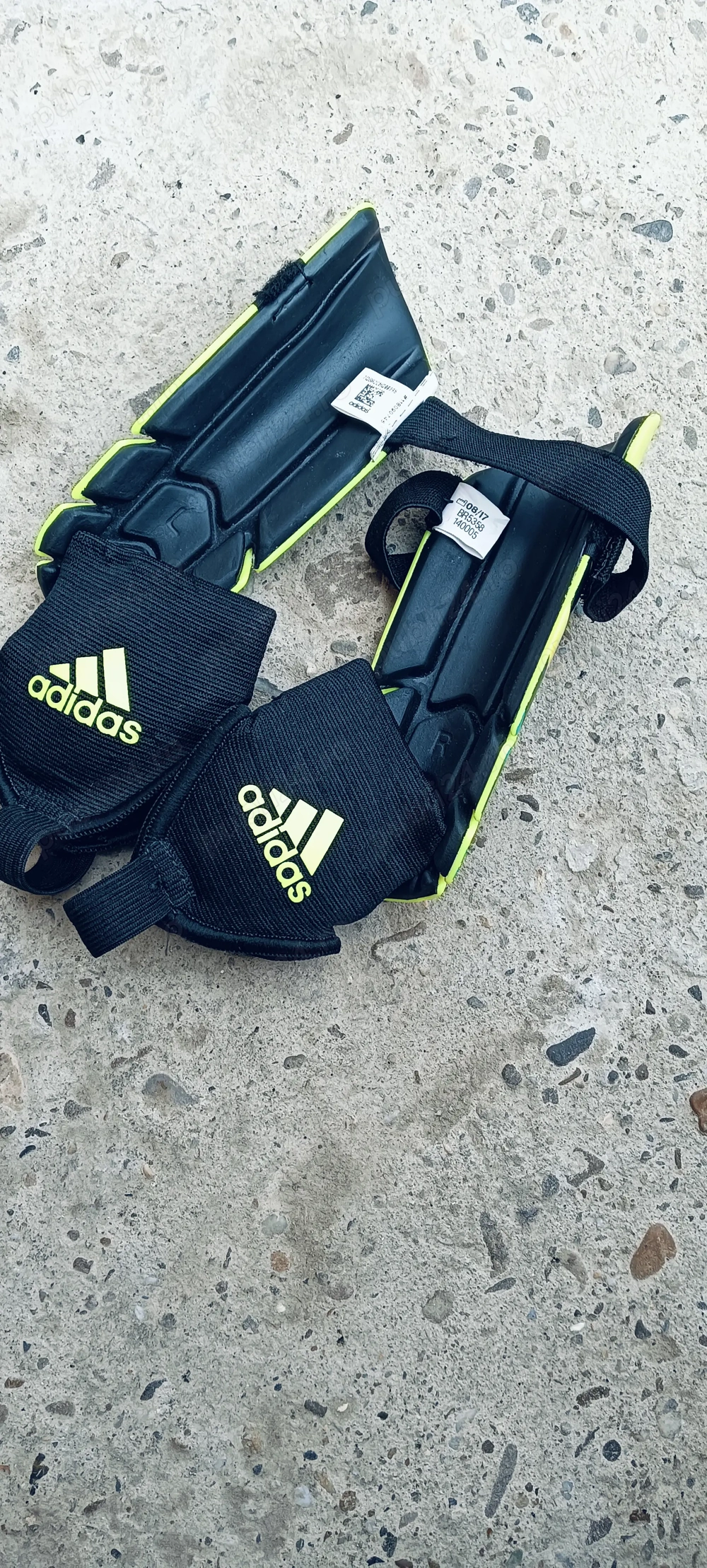 Aparatori fotbal adidas