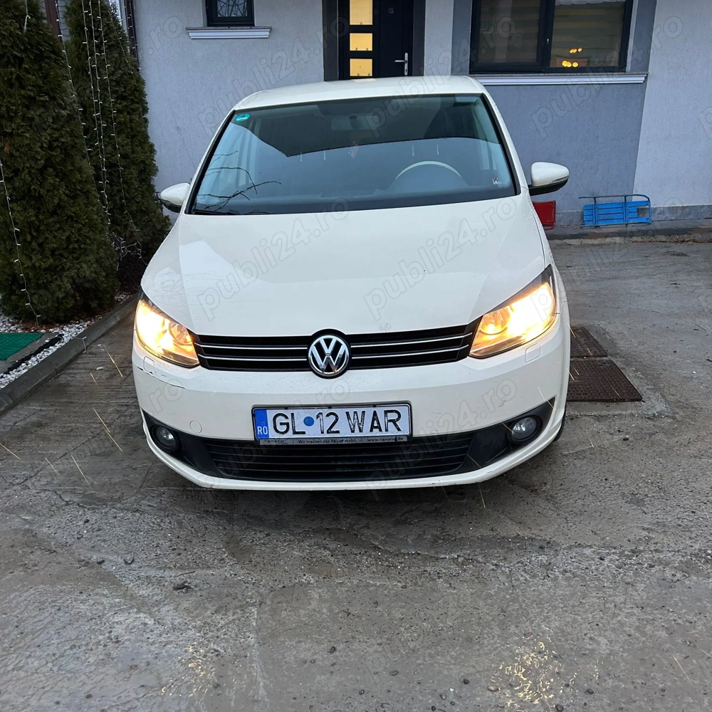 Vând Volkswagen Touran 2.0 TDI DSG   7 locuri, ideal familie
