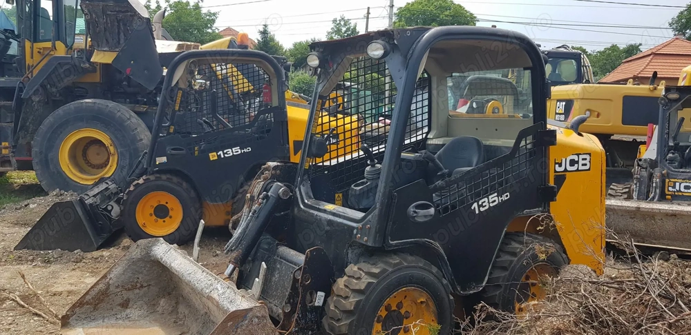  Mini încărcător frontal JCB 135 HD