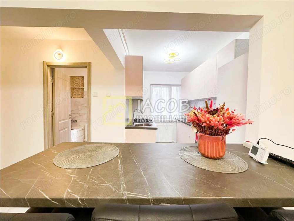 3 camere de inchiriat | Cornisa Bistritei