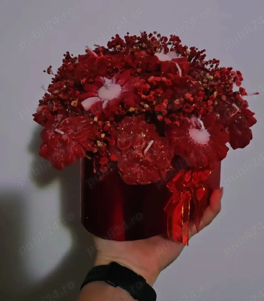 vand aranjament cu flori din ceara naturala 