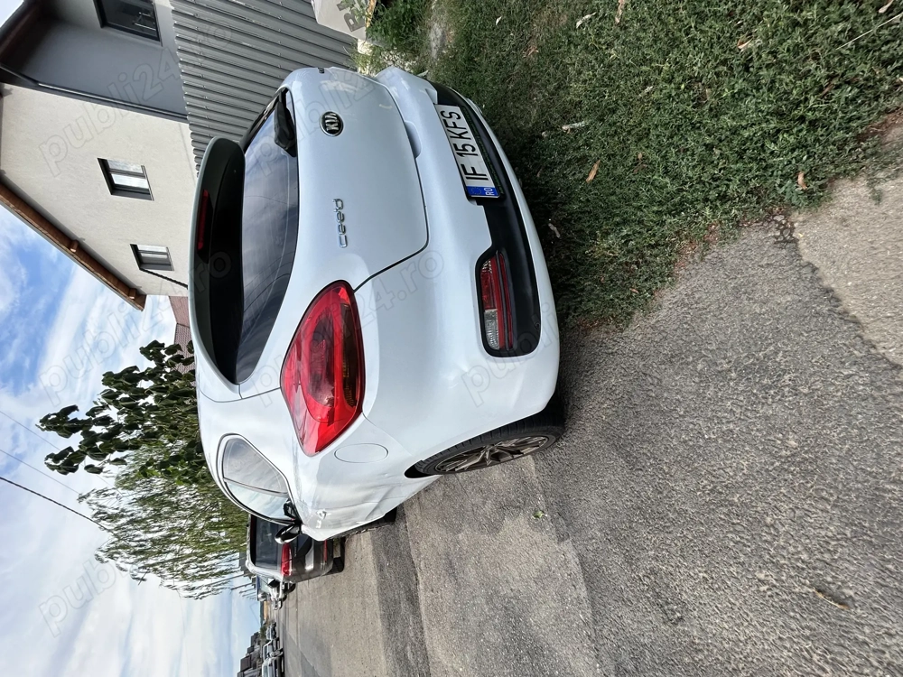 Kia Pro Cee'd Coupe 2013