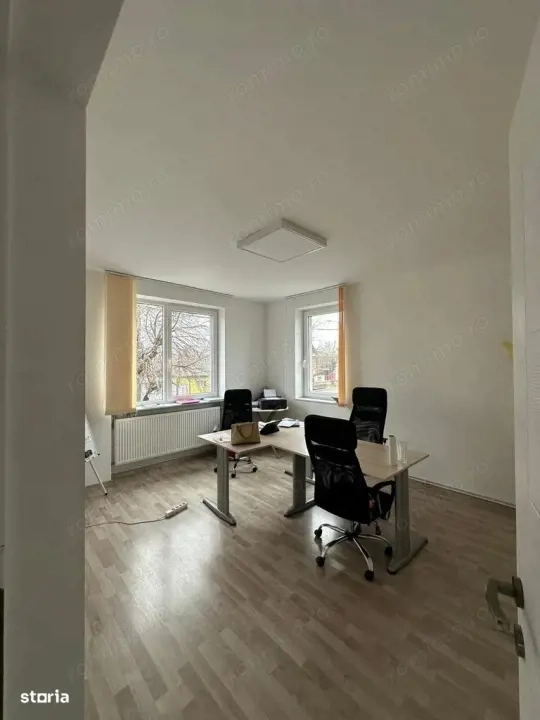 Spațiu comercial, 3 camere, 80 mp in apropierea centrului vechi