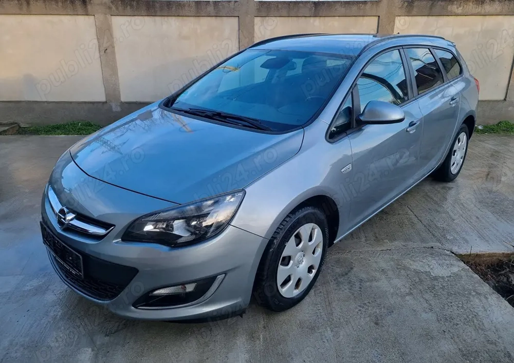 Opel Astra J model 2014 1.4 benzina 140 cai 