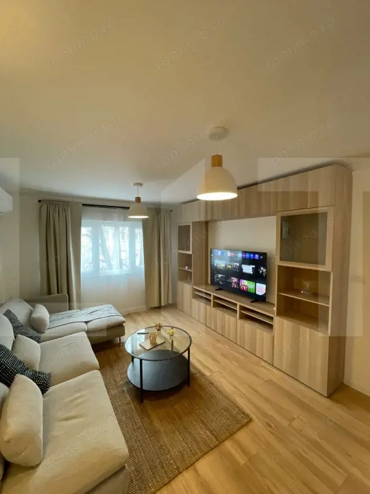 Apartament 4 camere, 60 mp, zona Cetatii