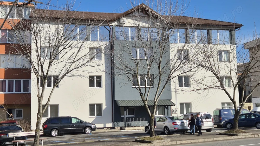 Spatiu comercial ideal pentru clinică medicală, birouri sau activități similare.