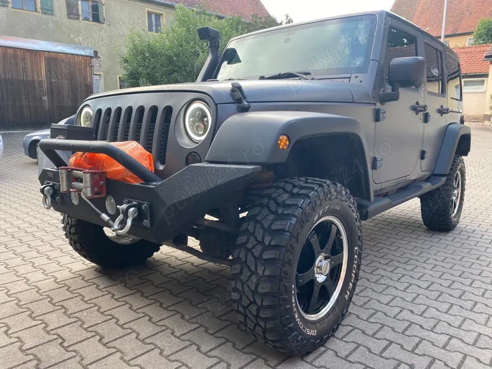 Vând Jeep Wrangler JK