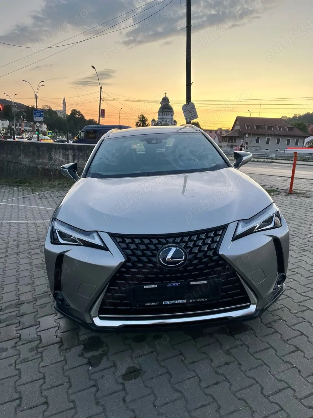 Lexus ux 250h business edition - 2019 - 64.000km - 19.800 negociabil