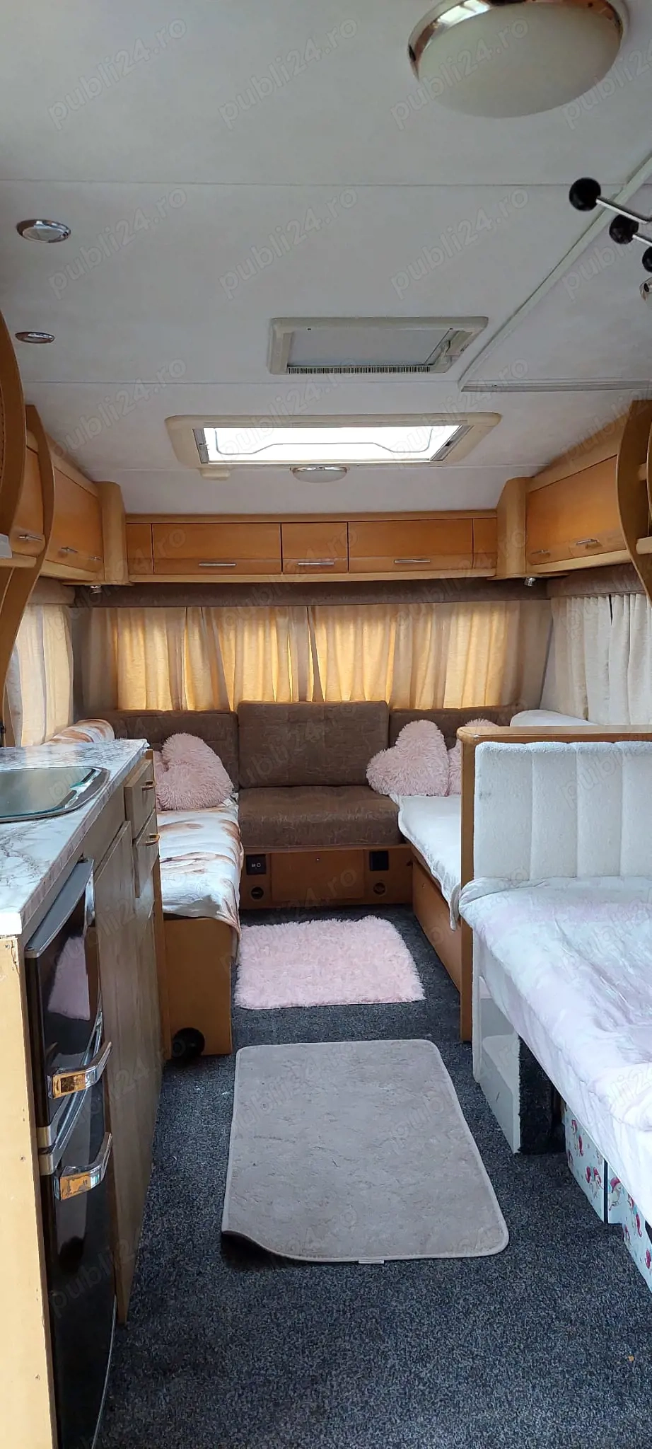 Rulota de vânzare, aerodinamica și ușor de tractat-înmatriculată în Romania