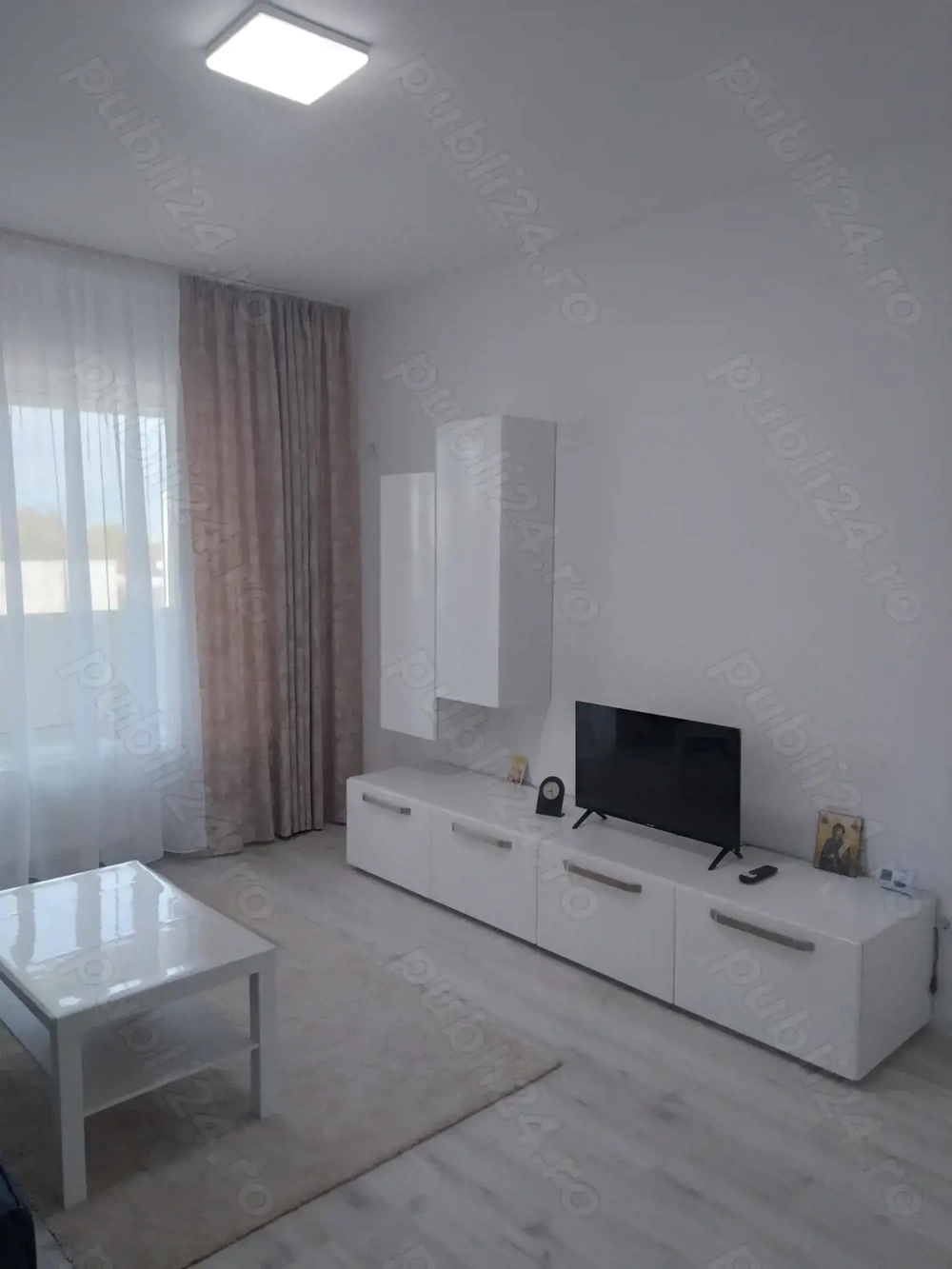 Inchiriez garsoniera ,fara loc de parcare , complex Envogue, Bucuresti sect.6 - 380 euro negociabil 