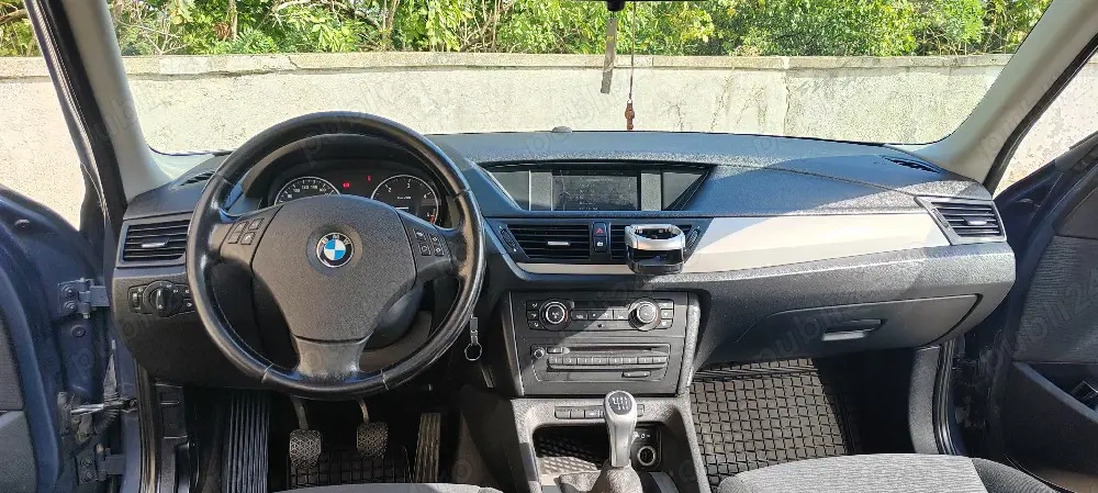 Vând  bmw X1 xdrive