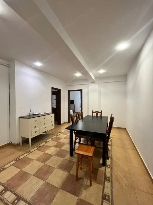 Apartament 3 camere, 80 mp utili, parter, Radauti