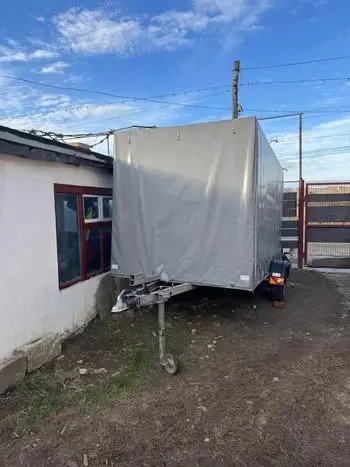 Vand remorca in stare impecabila