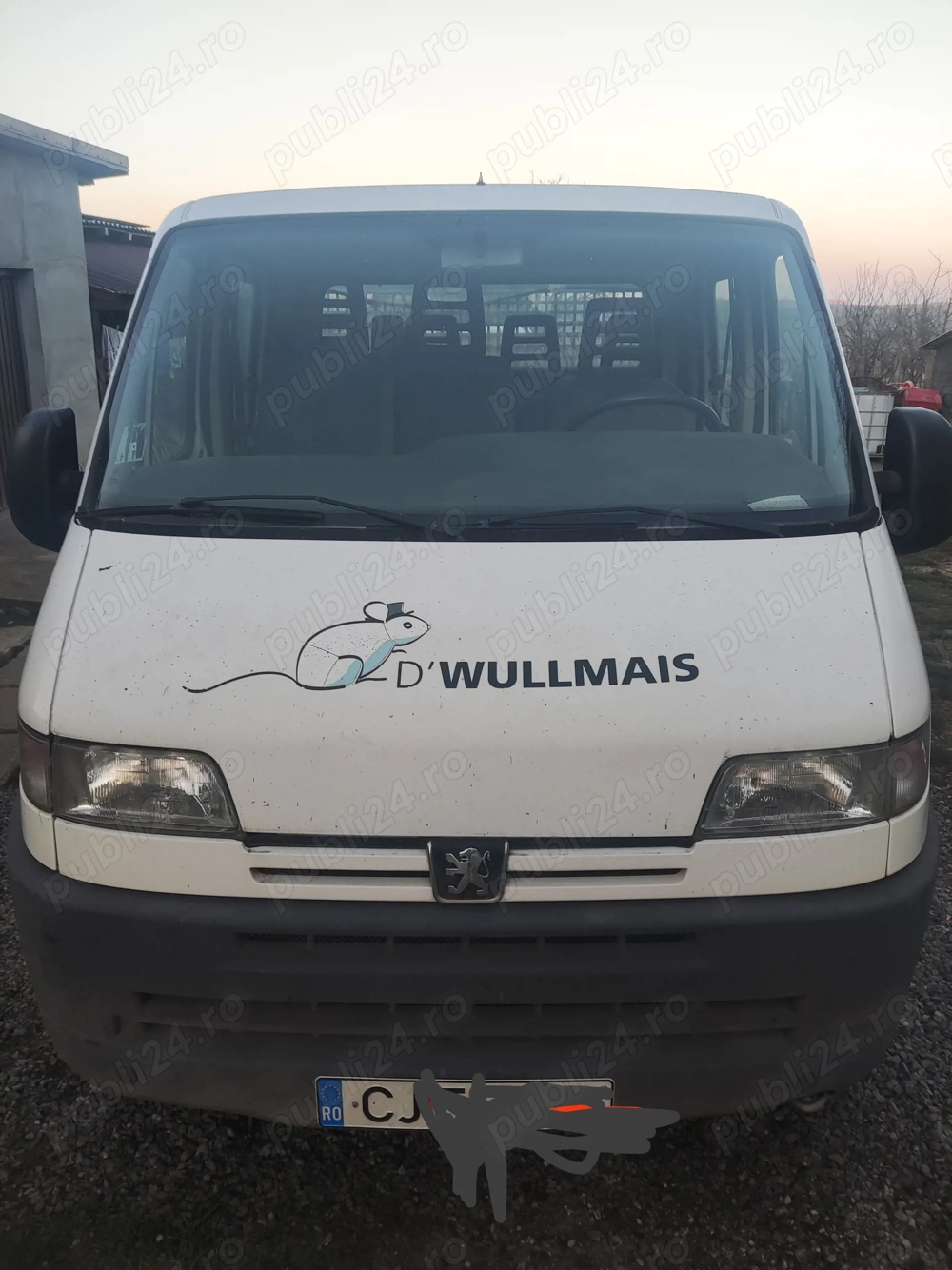 Vând Autoutilitara 