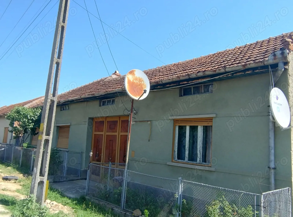Casa de vanzare, la tara in Zagujeni, com C.tin Daicoviciu , jud Caras Severin