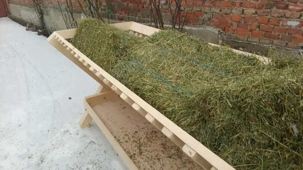 vănd urgent iesle  din lemn masiv