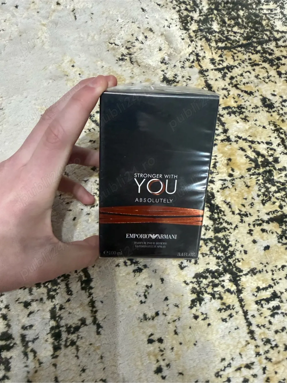 Vând parfum stronger with you absolutely