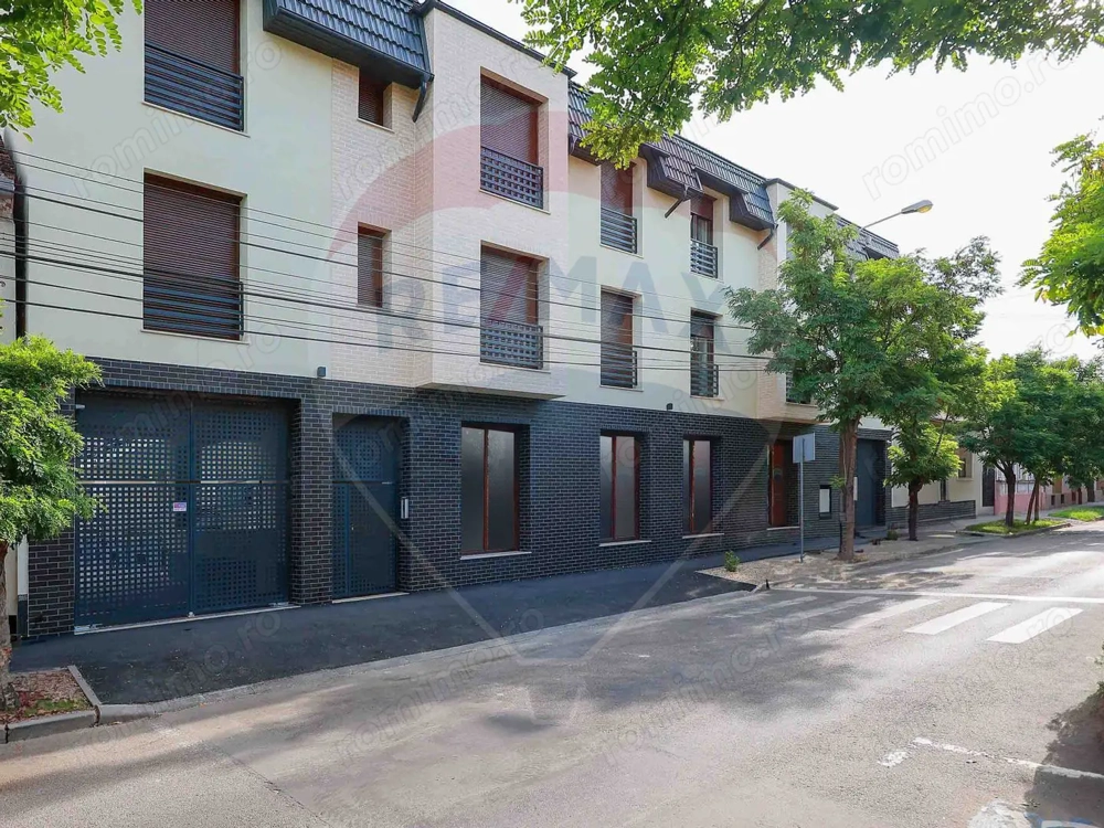 Spațiu comercial open space de vânzare, 102 mp, ultracentral, Oradea