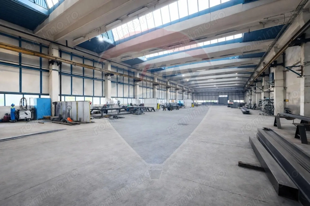 Spațiu industrial de 1,421mp + 103 mp birouri - LANGA AEROPORT BRASOV
